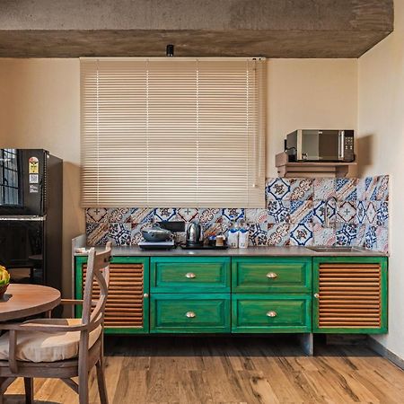 סוראט Bougainvilla Apartment מראה חיצוני תמונה