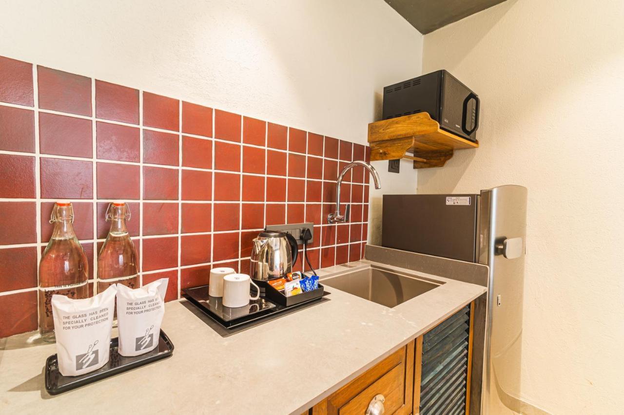 סוראט Bougainvilla Apartment מראה חיצוני תמונה