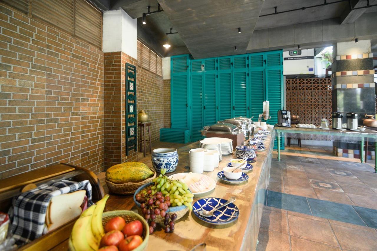 סוראט Bougainvilla Apartment מראה חיצוני תמונה