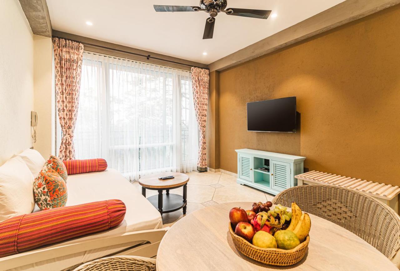 סוראט Bougainvilla Apartment מראה חיצוני תמונה