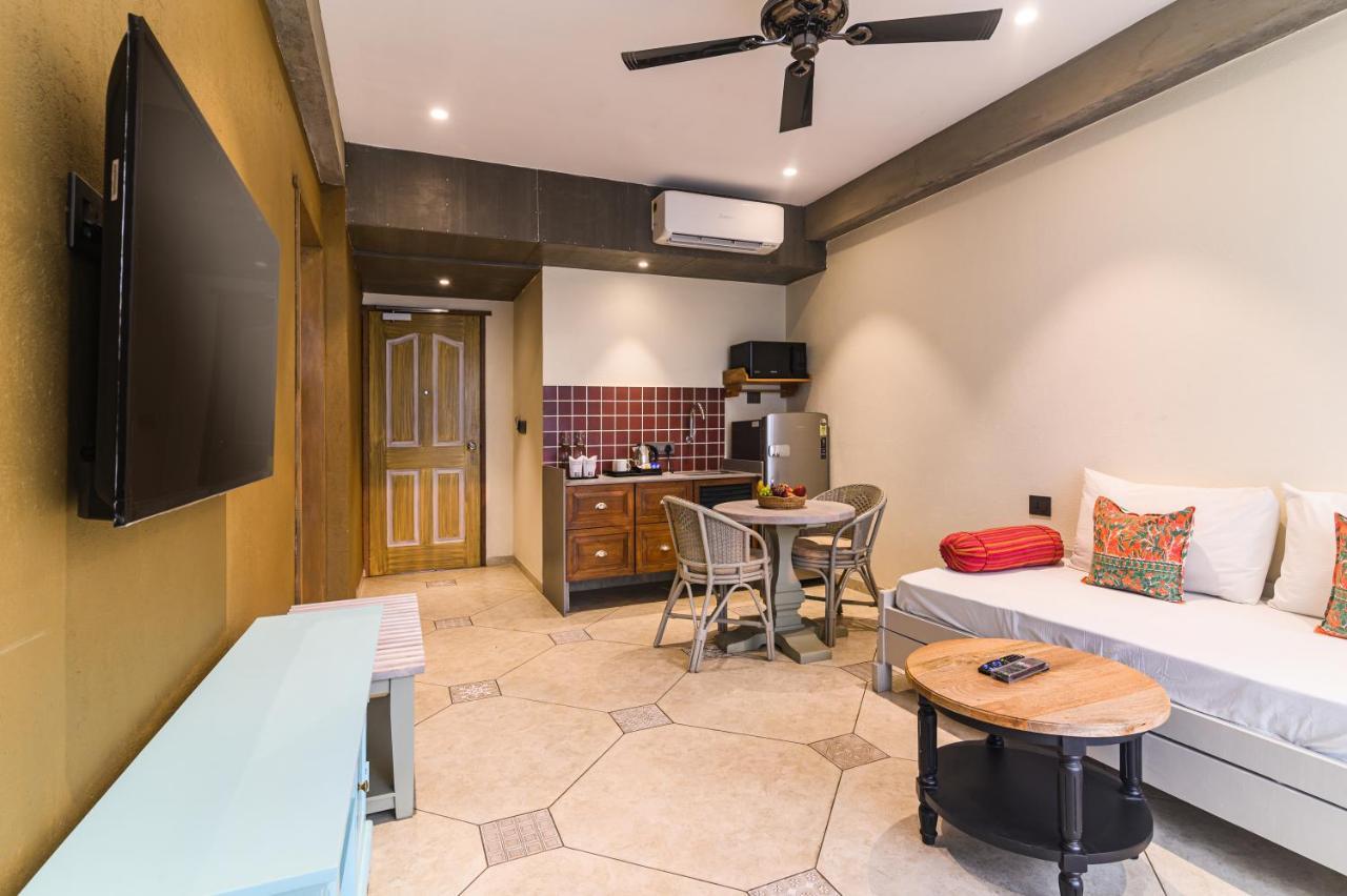 סוראט Bougainvilla Apartment מראה חיצוני תמונה
