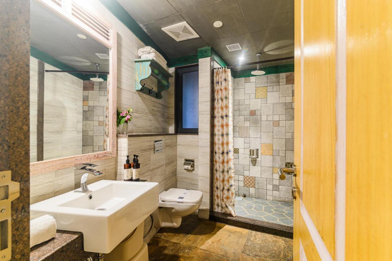 סוראט Bougainvilla Apartment מראה חיצוני תמונה