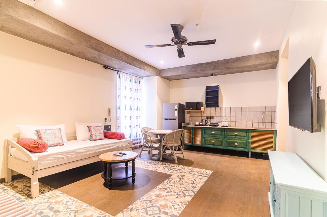 סוראט Bougainvilla Apartment מראה חיצוני תמונה
