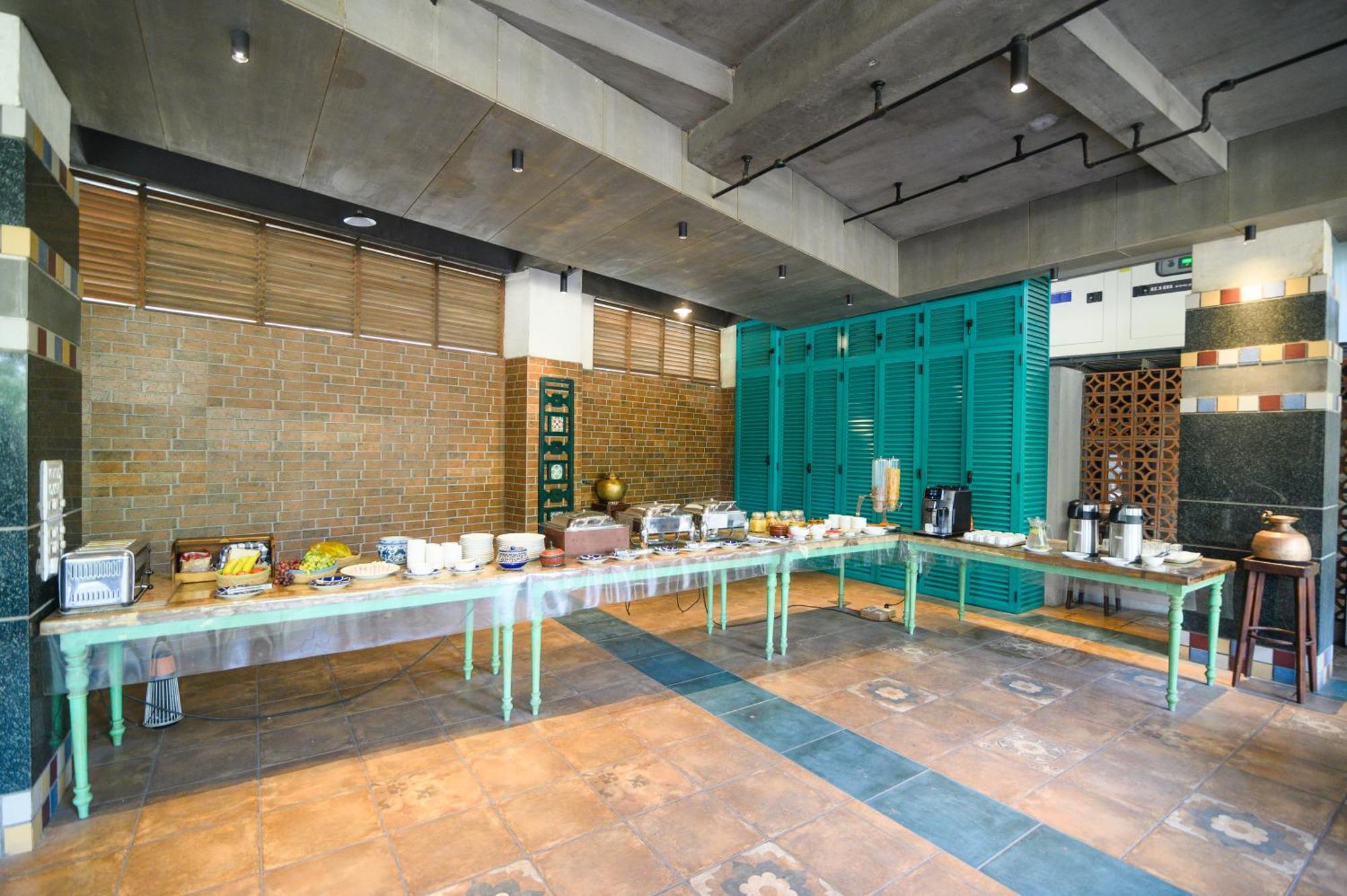 סוראט Bougainvilla Apartment מראה חיצוני תמונה