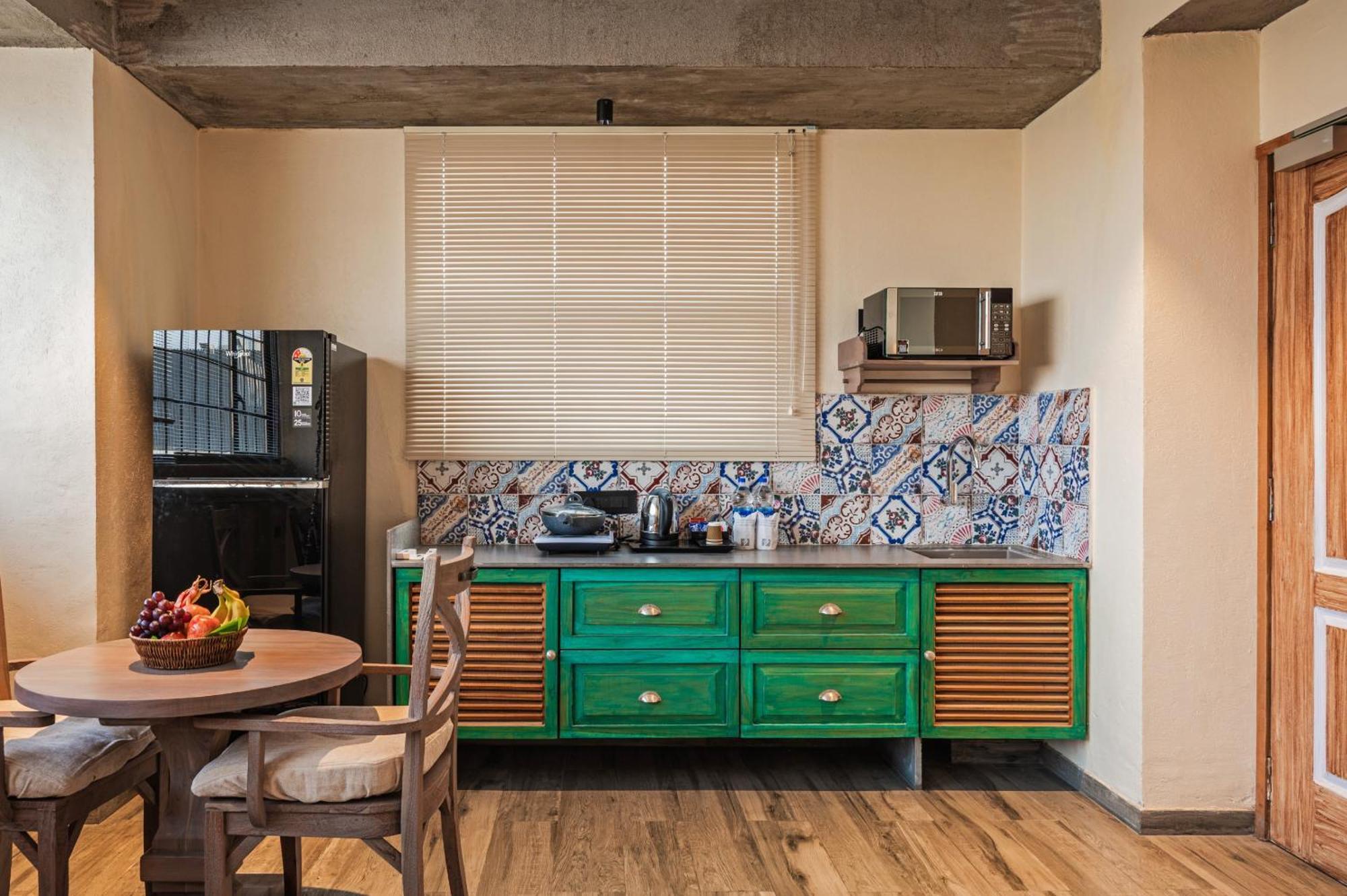 סוראט Bougainvilla Apartment מראה חיצוני תמונה